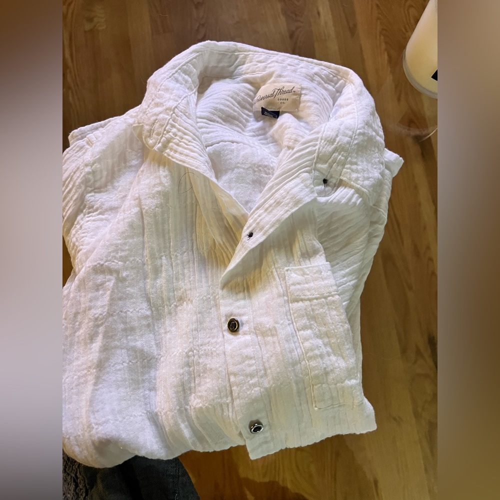 Woman’s shirt Bundle - Picture 3 of 5